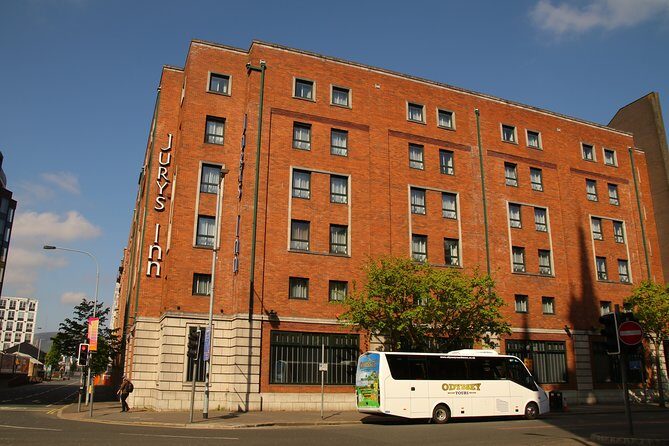 Guided Day Tour of Giant's Causeway from Belfast by Comfortable Coach - FAQs