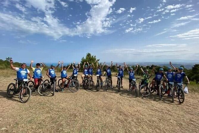 Guided E-Bike tour with food and wine tasting. - Practical Questions & Answers