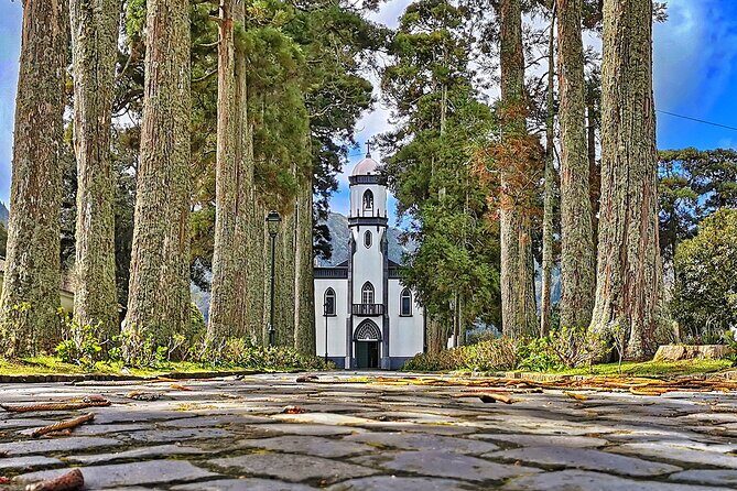 Guided Electric Mountain Bike in Sete Cidades - Weather Considerations