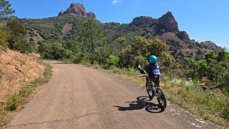 Guided electric mountain bike tour of the Estérel Massif - Frequently Asked Questions