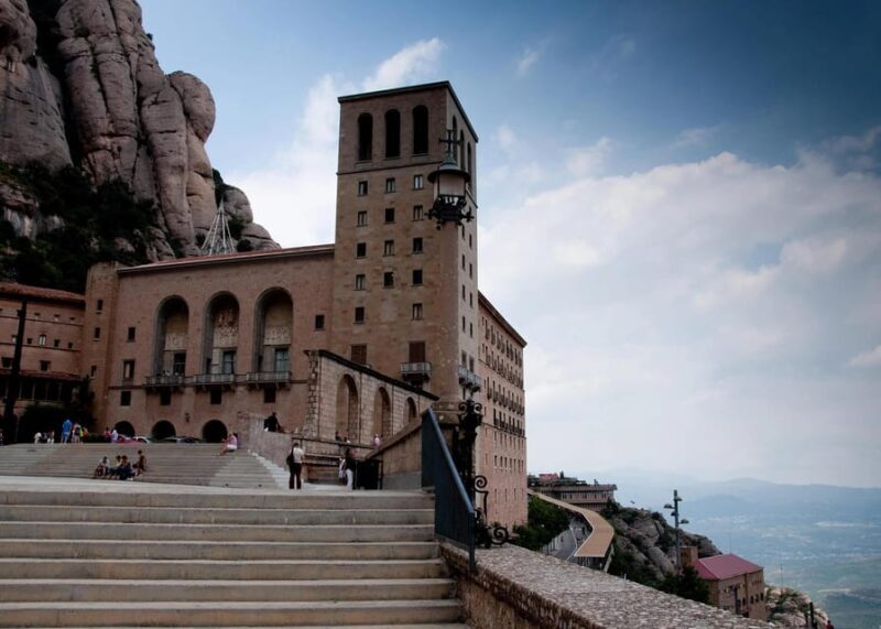 Guided Exploration of the Historic Montserrat Monastery - Key Points