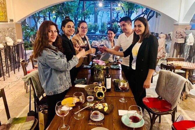 Guided, FUN Wine Tasting with Trivia Games, Napoli - FAQ