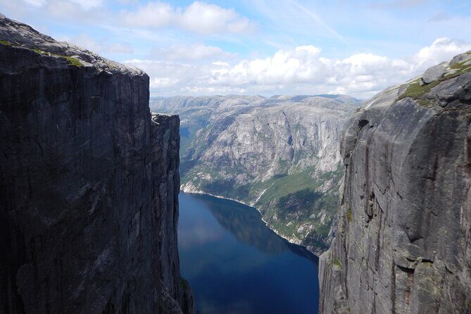 Guided hike to Kjerag and Kjeragbolten - Key Points