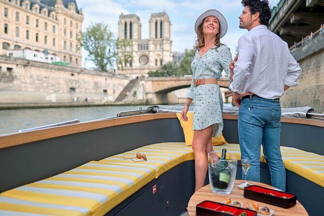 Guided Luxury River Cruise & Walking Tour of Paris' Monuments - Would We Recommend It?