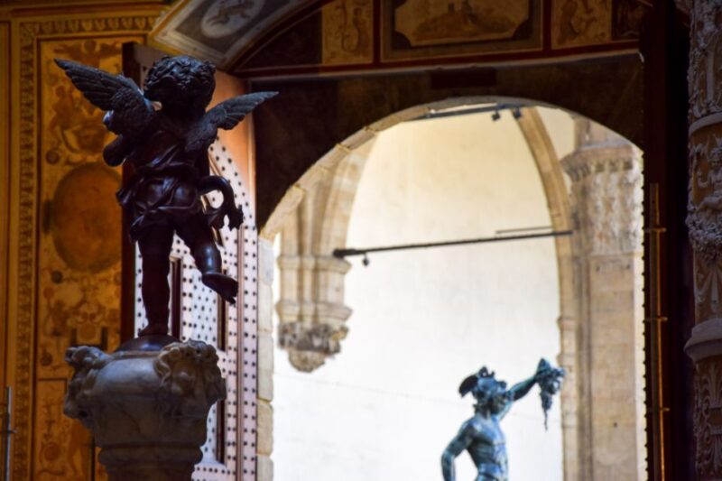 Guided Medici Tour Florence: Discover Mysteries & History - Group Size, Accessibility, and Flexibility