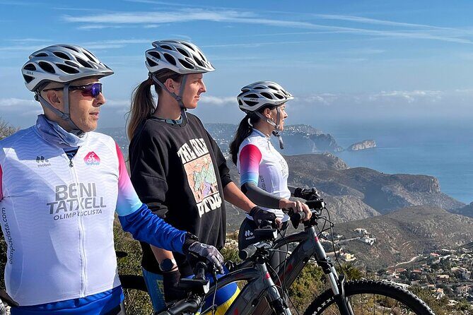 Guided one-day tour with eBike and Kayak in Granadella Moraig - FAQs