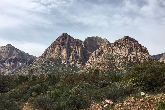 Guided or Self-Guided Road Bike Tour of Red Rock Canyon - The Pros and Cons