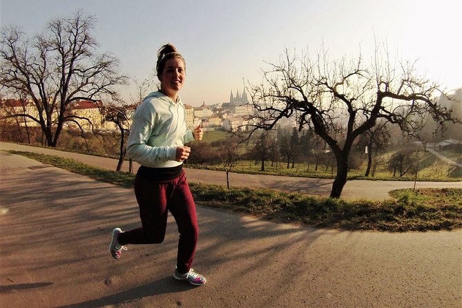 Guided Sightseeing Running Tour in Prague (9-12K) - Charles Bridge at Runner Speed: Classic Views, Less Waiting
