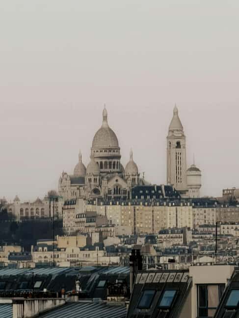 Guided tour in Paris in a vintage car Arabic English speaker - The Experience in Practice