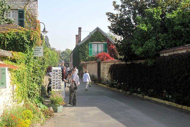 Guided tour Monet's house and gardens/small group - Who Should Consider This Tour?