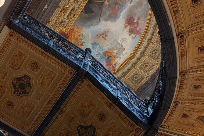 Guided tour National Museum of Art - A Closer Look at the Guided Tour Experience