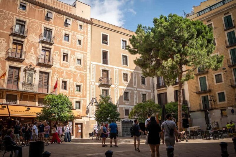 Guided tour of Barcelona in French (Old Town & Instagram spots) - What Travelers Are Saying