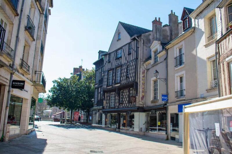 Guided tour of Blois - Discovering Blois Through a Guided Walk