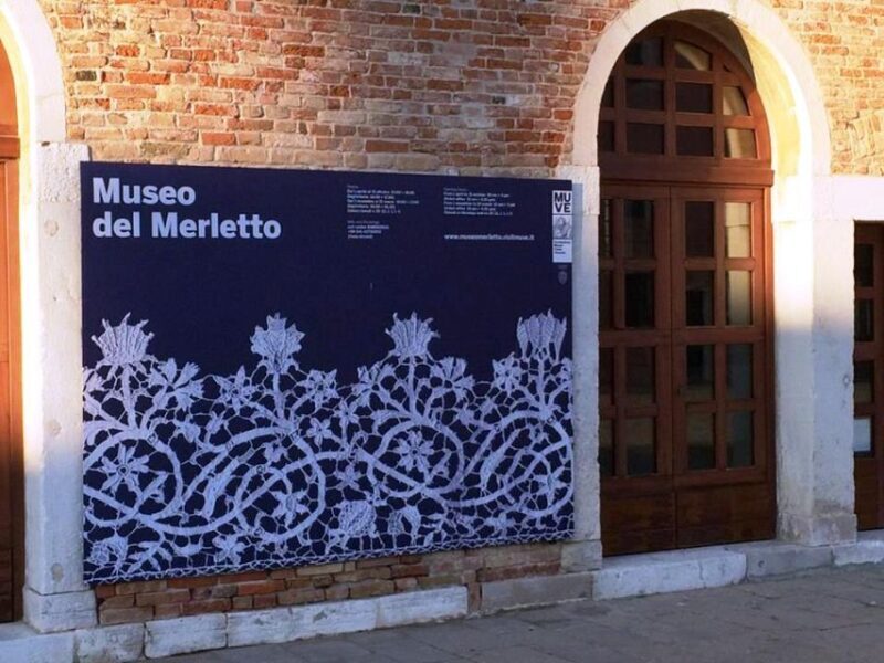 Guided Tour of Burano Island - Introduction