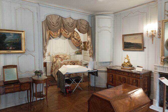 Guided tour of Dijon with your private professional guide! - Notre Dame Church and Its Gargoyles