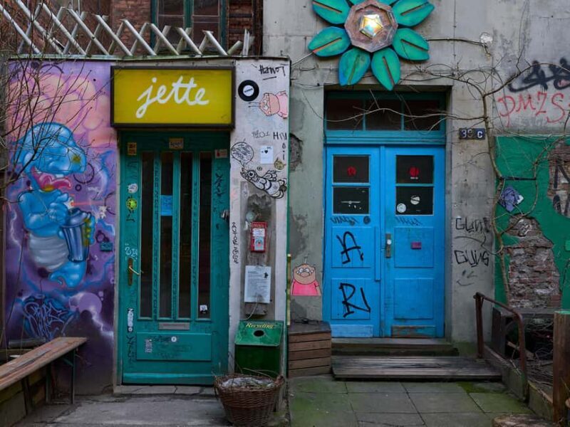 Guided tour of Hamburg's Neustadt - ramparts, Gängeviertel & Neustädter - Key Points