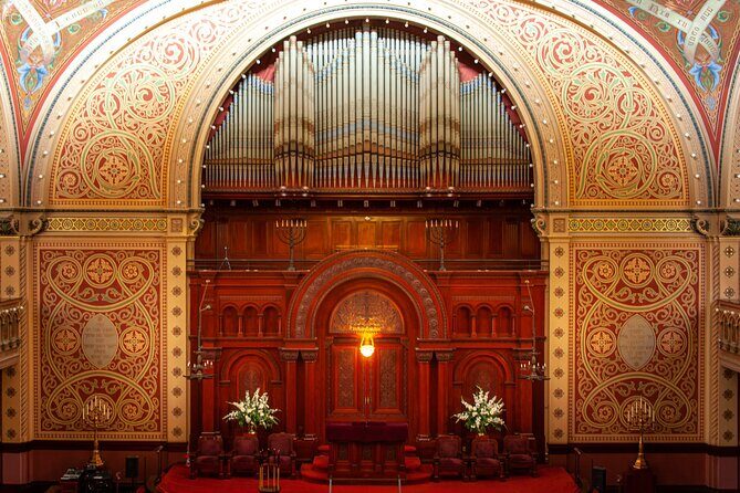 Guided Tour of Historic Gold Rush Synagogue - A Closer Look at the Tour Experience