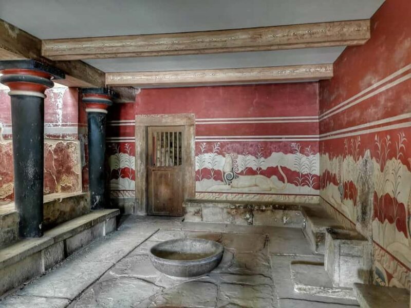 Guided tour of Knossos Palace in Spanish - Key Points