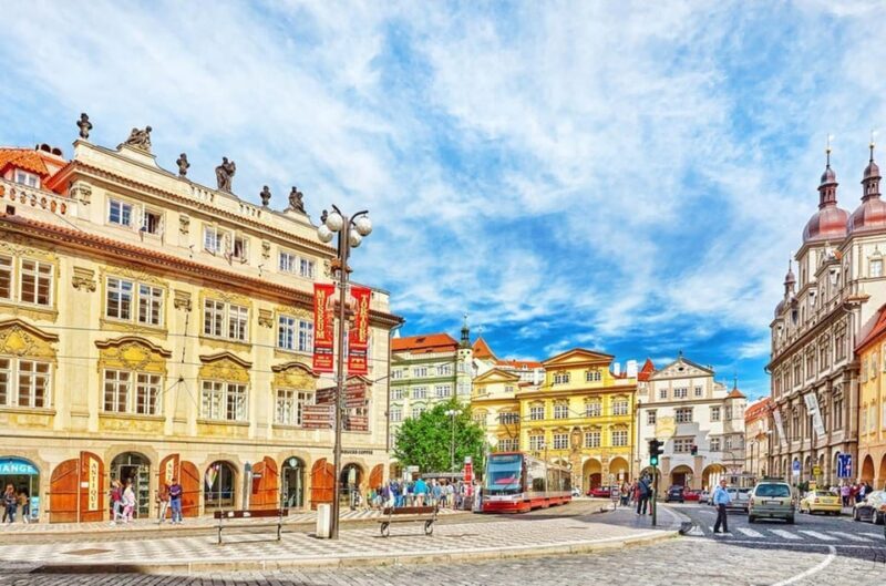 Guided Tour of Malá Strana and Hradany - How This Tour Compares to Others