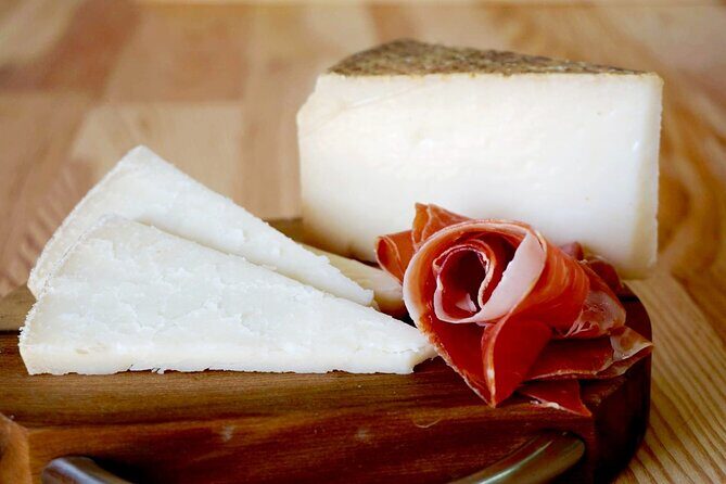 Guided Tour of Montesdeoca Cheese Factory with Cheese Tasting - Exploring the Montesdeoca Cheese Factory Tour: A Genuine Taste of Tenerife’s Dairy Heritage