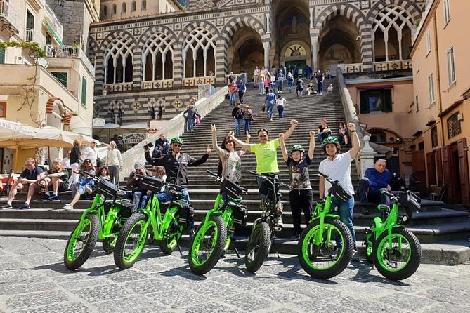 Guided tour of Naples by FAT electric bike - Stop 2: Posillipo and Virgiliano Park viewpoints