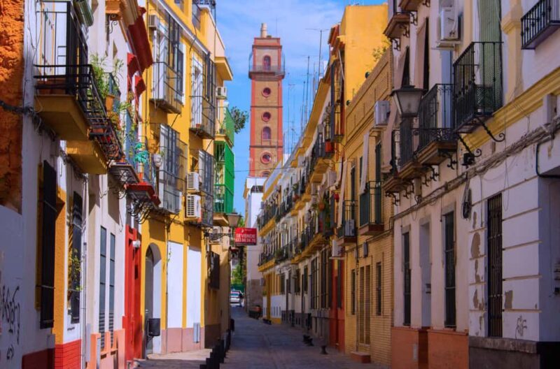 Guided tour of the Macarena neighborhood - An In-Depth Look at the Tour Itinerary