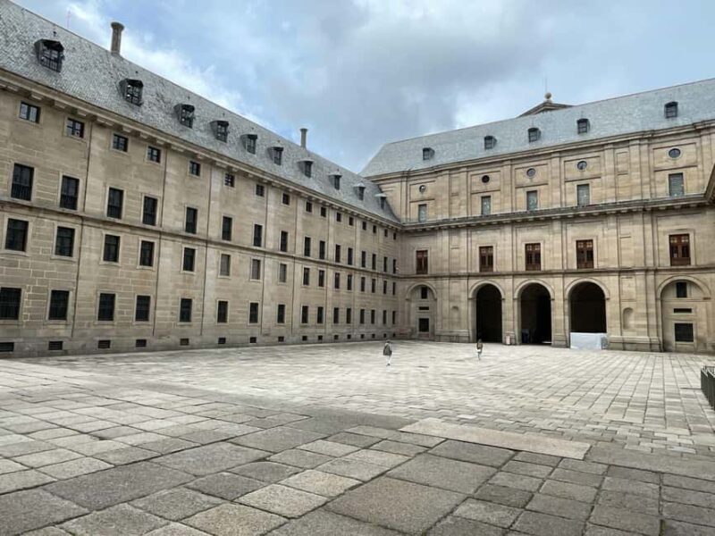 Guided tour of the Monastery of San Lorenzo de El Escorial - A Closer Look at the Experience
