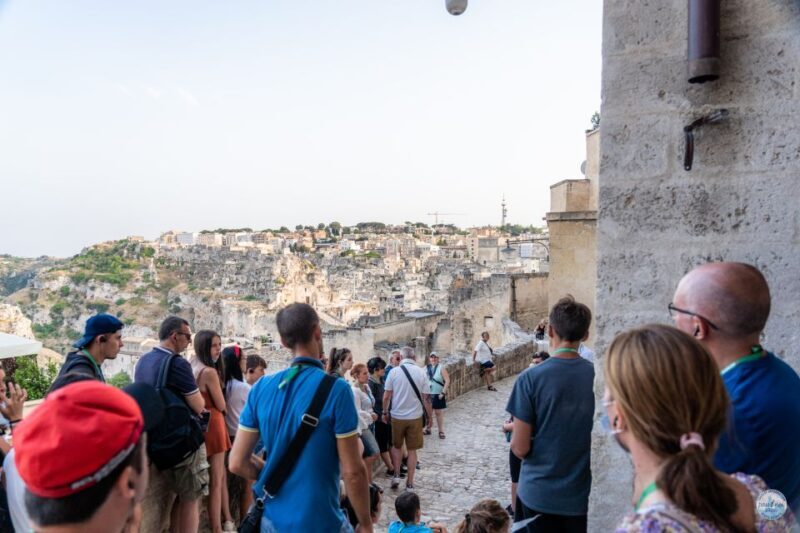 Guided tour of the Sasso Barisano and Sasso Caveoso - Ending at Piazza Pascoli