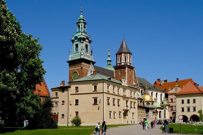 Guided Tour of The Wawel Castle and Cathedral from Krakow - FAQ