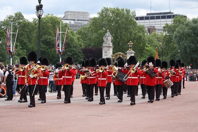 Guided Tour of Westminster City including Changing of the Guard - What It Feels Like to Experience This Tour