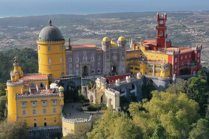 Guided Tour to Sintra, Pena, Regaleira, Cabo da Roca and Cascais - Why This Tour Works for Travelers