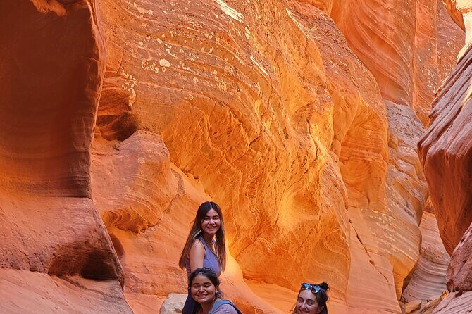 Guided tours in southern Utahs slot canyons, Indian ruins, and national parks. - Introduction