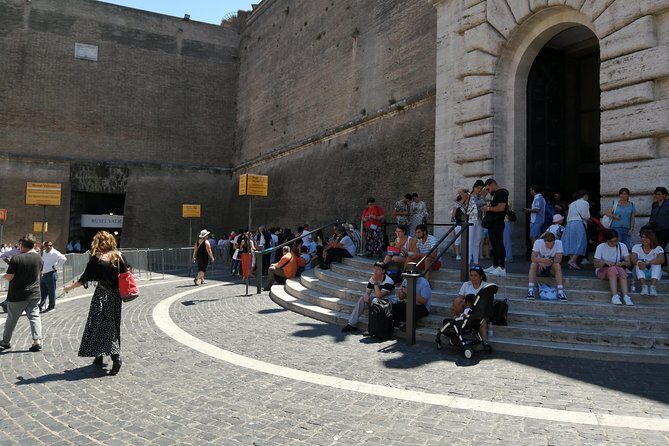 Guided tours in Spanish with skip-the-line ticket for Vatican City - Key Points