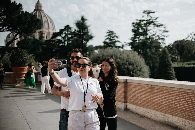 Guided Vatican Museums & Sistine Chapel Skip the Line Tour - Navigating the Vatican Museums