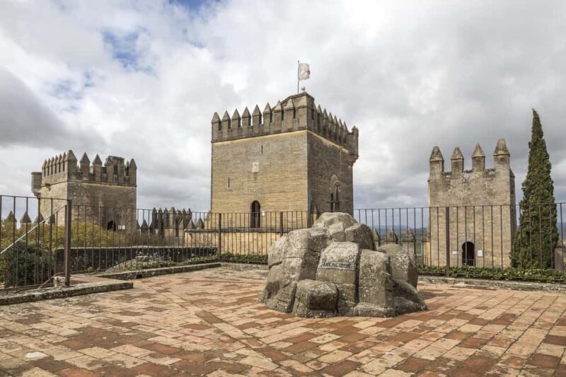 Guided visit of Almodovar Castle with admission included. - Key Points