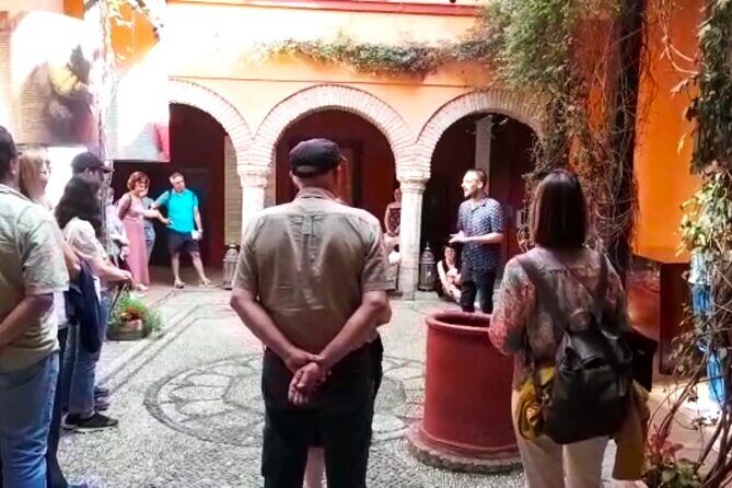 Guided walking tour in Cordoba - Key Points