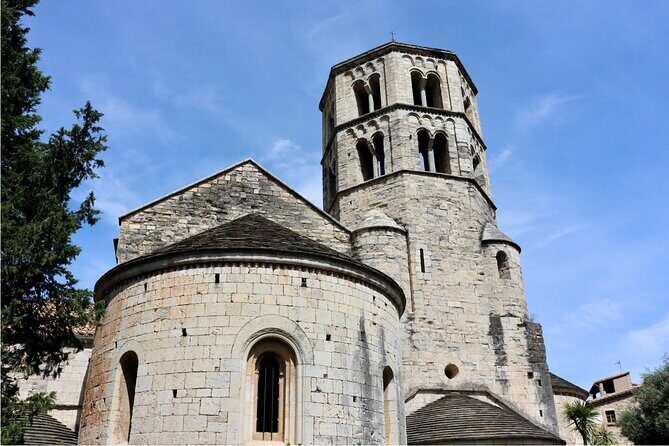 Guided Walking Tour in Girona - Key Points