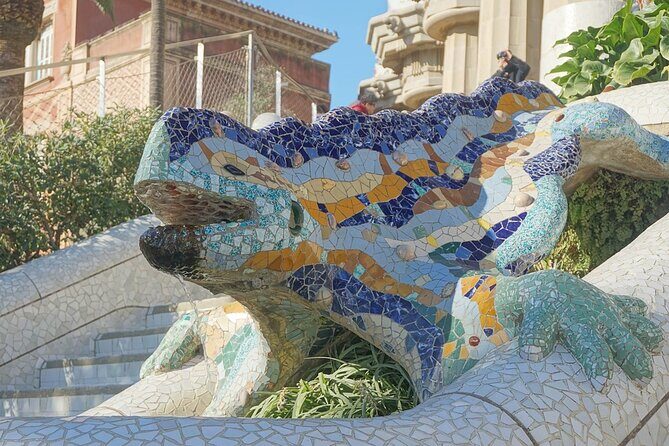 Guided Walking Tour in Park Güell and Sagrada Familia - FAQs