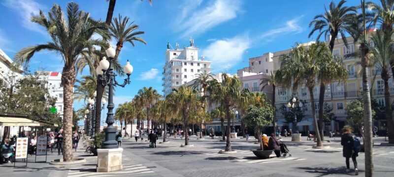 Guided walking tour of Cádiz: stories from a local guide - FAQ