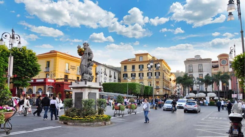 Guided Walking Tour of Sorrento with Limoncello Tasting - Key Points
