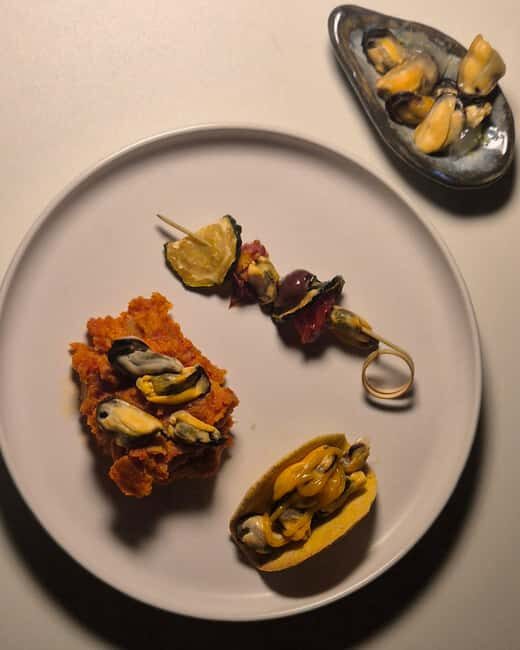 Gulf of Poets: A Creative Tasting of Mussels and Oysters - Key Points