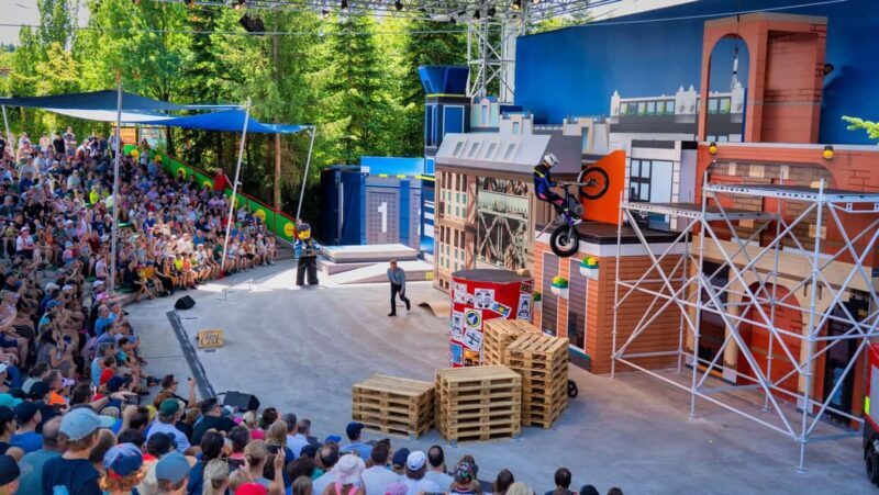 Günzburg: LEGOLAND® Deutschland Resort Admission Ticket - Food, Parking, and Accessibility