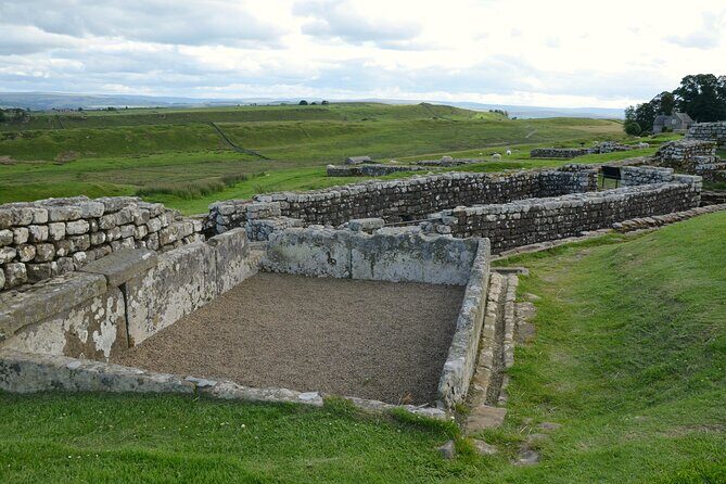 Hadrian's Wall: A Self-Guided Audio Tour along the Ruins - Who this tour is best for