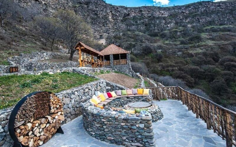 Haghpat, Sanahin & Odzun, Mendz Er or Zarni - Parni Caves - FAQ