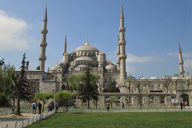 Hagia Sophia, Bosphorus cruise, Blue Mosque, Guided - Small Group - Who Is This Tour Best Suited For?