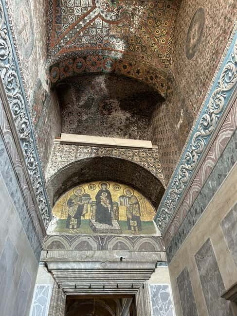 Hagia Sophia Skip-the-Line Ticket & Blue Mosque Audio Guide - The Experience on the Ground