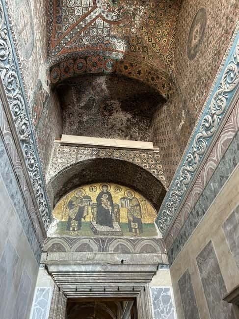Hagia Sophia Skip-the-Line Ticket & Blue Mosque Audio Guide - Optional Basilica Cistern: a calm, atmospheric add-on