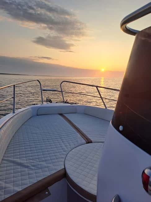 Half day - 4 hours Comino, Blue Lagoon up to 12 guests - Key Points