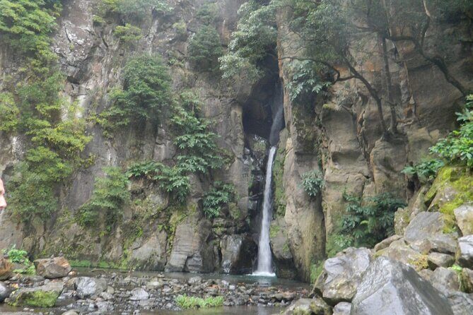 Half Day 4x4 Private tour from Ponta Delgada Azores - Key Points