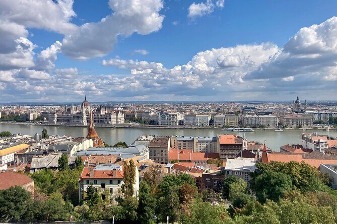Half day Budapest city tour by car / minivan - Who Should Consider This Tour?